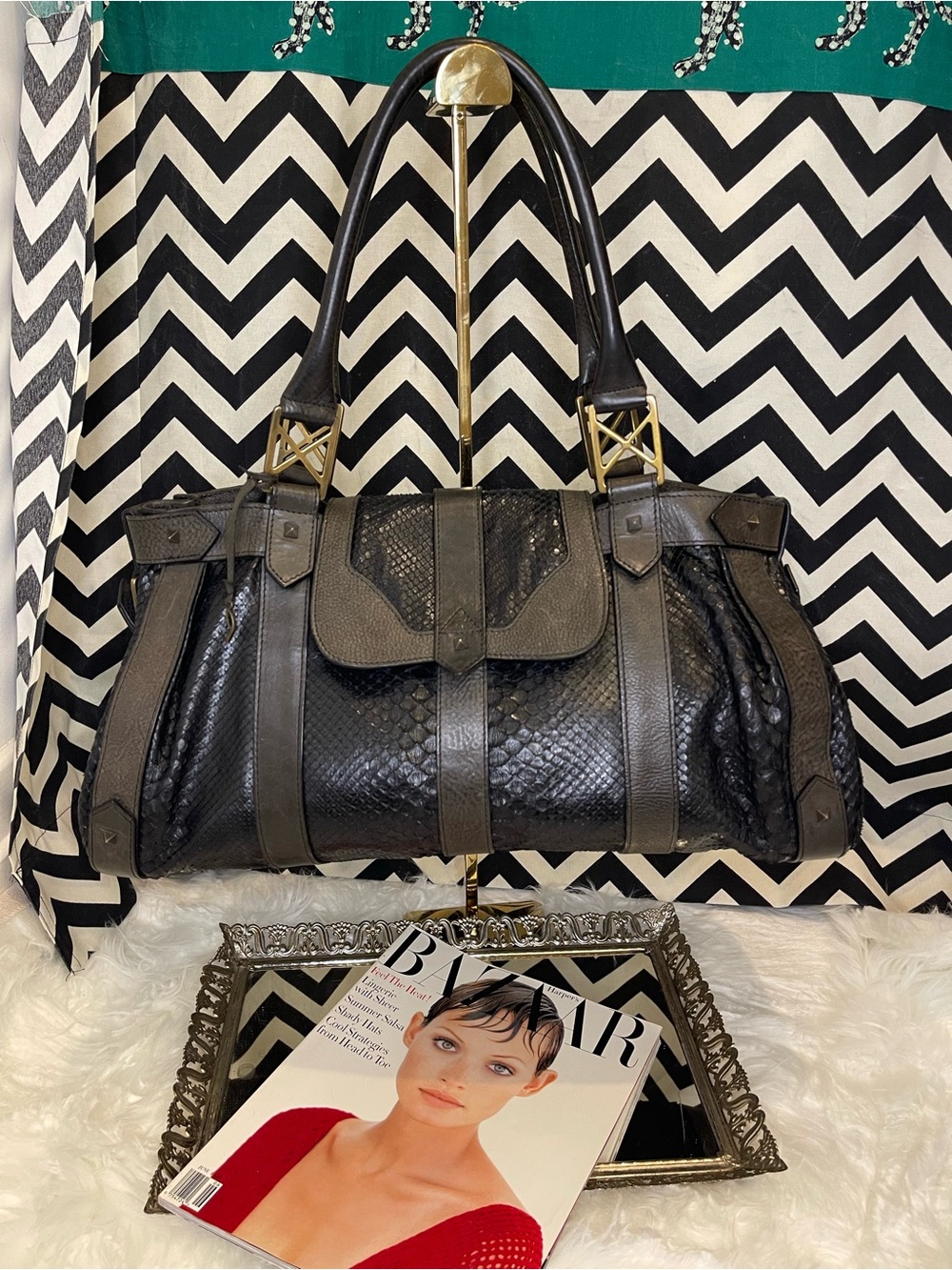 G-VGUC Rare Vitg Christian Louboutin Black Python & Leather Bag “Red Bottoms”
